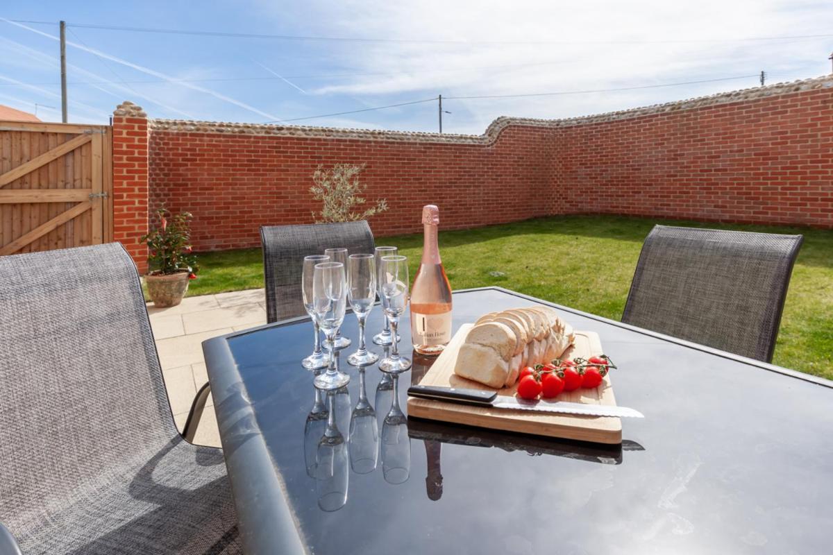 Choseley Cottage - Norfolk Cottage Agency Docking Екстер'єр фото